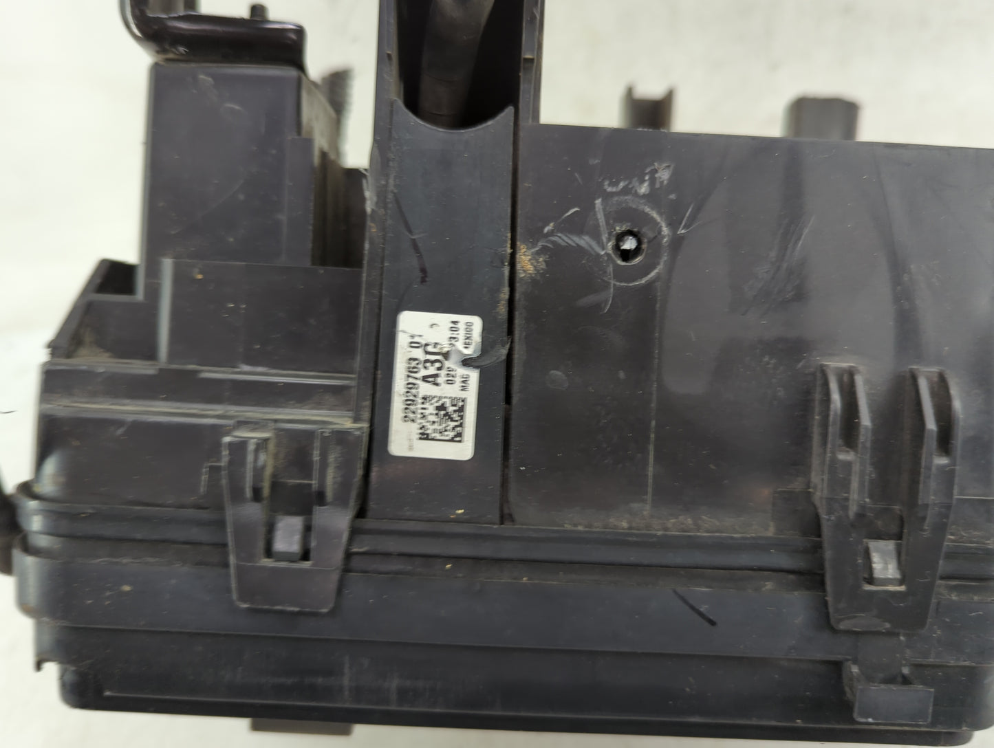 2013-2015 Chevrolet Equinox Fusebox Fuse Box Panel Relay Module P/N:22929762 01 Fits Fits 2013 2014 2015 OEM Used Auto Parts