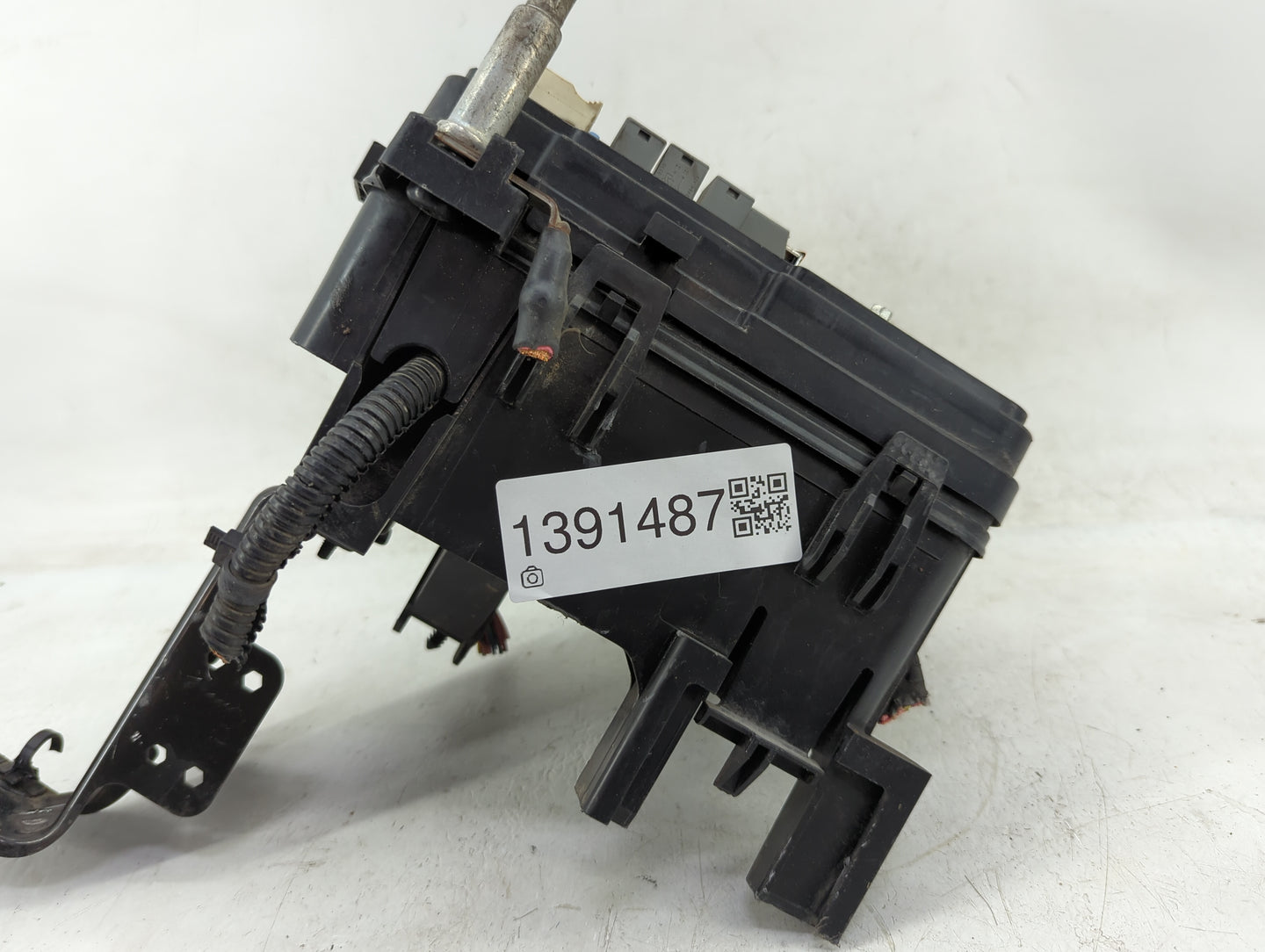 2013-2015 Chevrolet Equinox Fusebox Fuse Box Panel Relay Module P/N:22929762 01 Fits Fits 2013 2014 2015 OEM Used Auto Parts