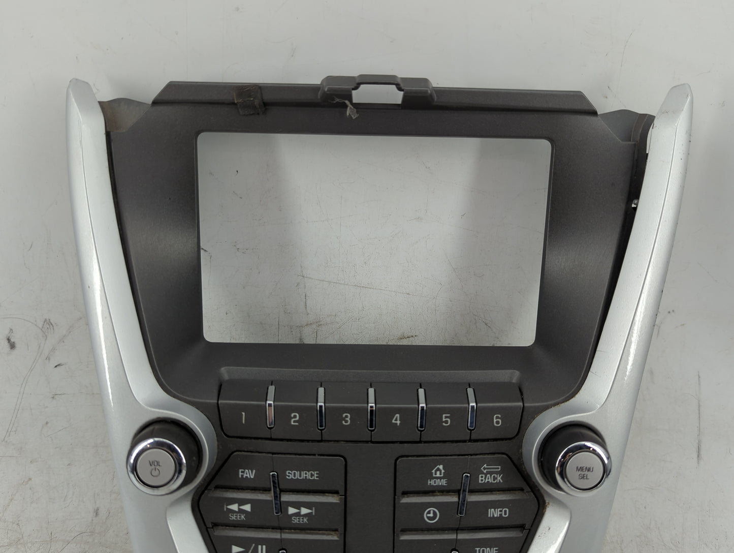 2012-2015 Chevrolet Equinox Radio Control Panel Silver - Oemusedautoparts1.com