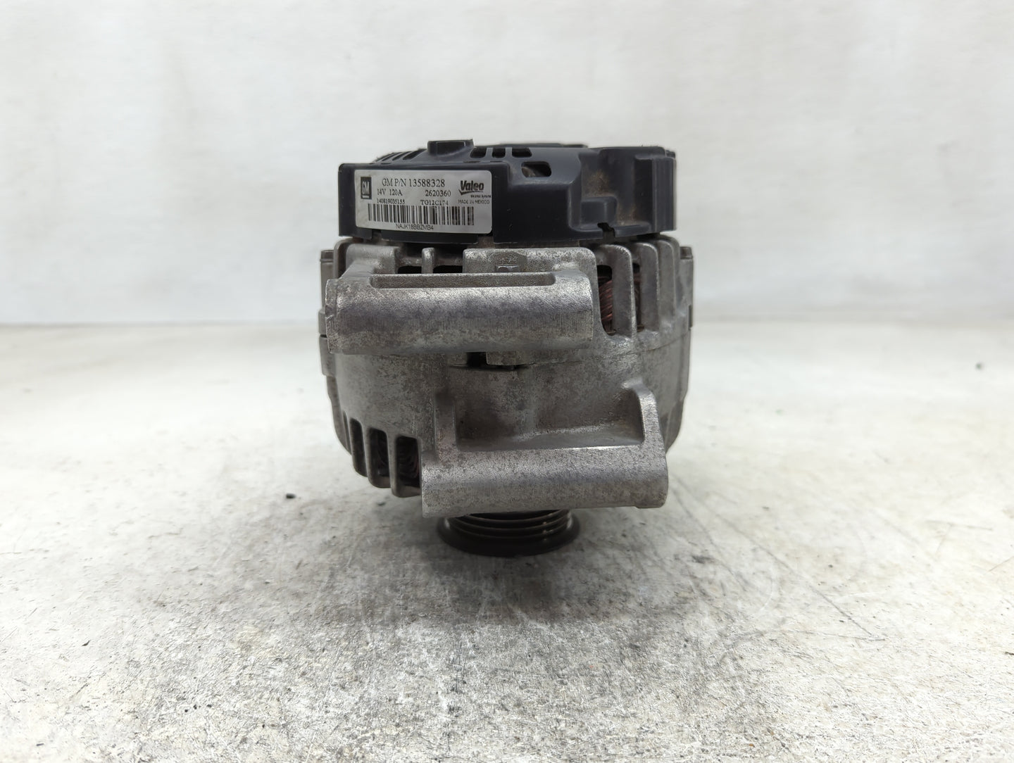 2010-2017 Chevrolet Equinox Alternator Replacement Generator Charging Assembly Engine OEM P/N:13588328 Fits OEM Used Auto Pa
