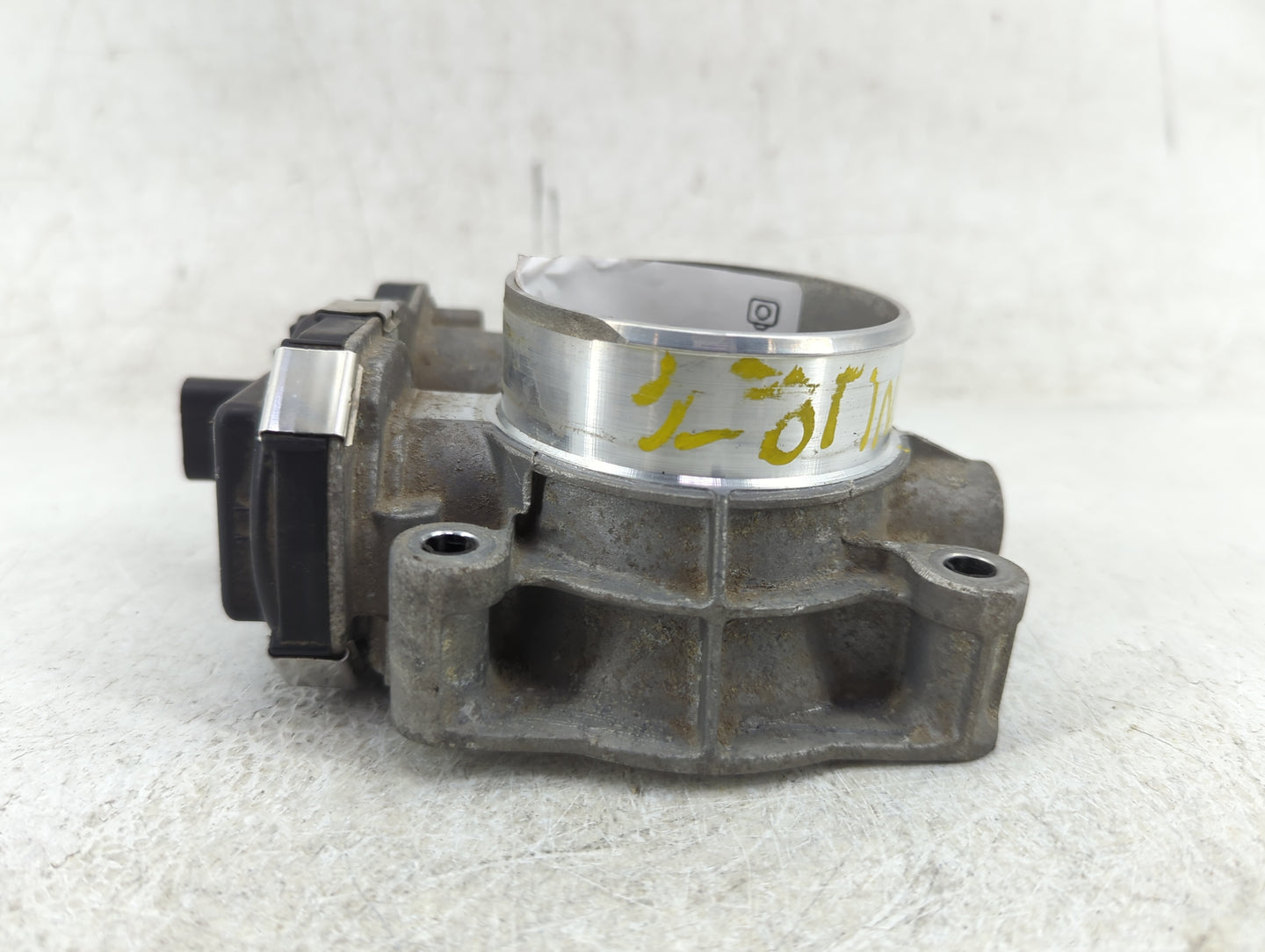 2012-2015 Chevrolet Equinox Throttle Body P/N:12632101CA Fits Fits 2012 2013 2014 2015 OEM Used Auto Parts - Oemusedautopart