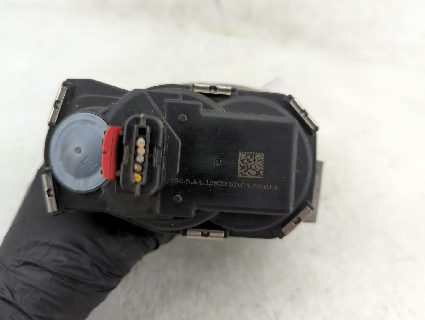 2012-2015 Chevrolet Equinox Throttle Body P/N:12632101CA Fits Fits 2012 2013 2014 2015 OEM Used Auto Parts - Oemusedautopart