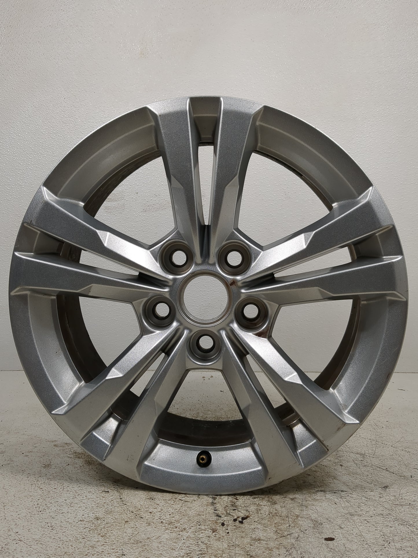 2010-2017 Chevrolet Equinox Oem Wheel Rim 1410500 - Oemusedautoparts1.com