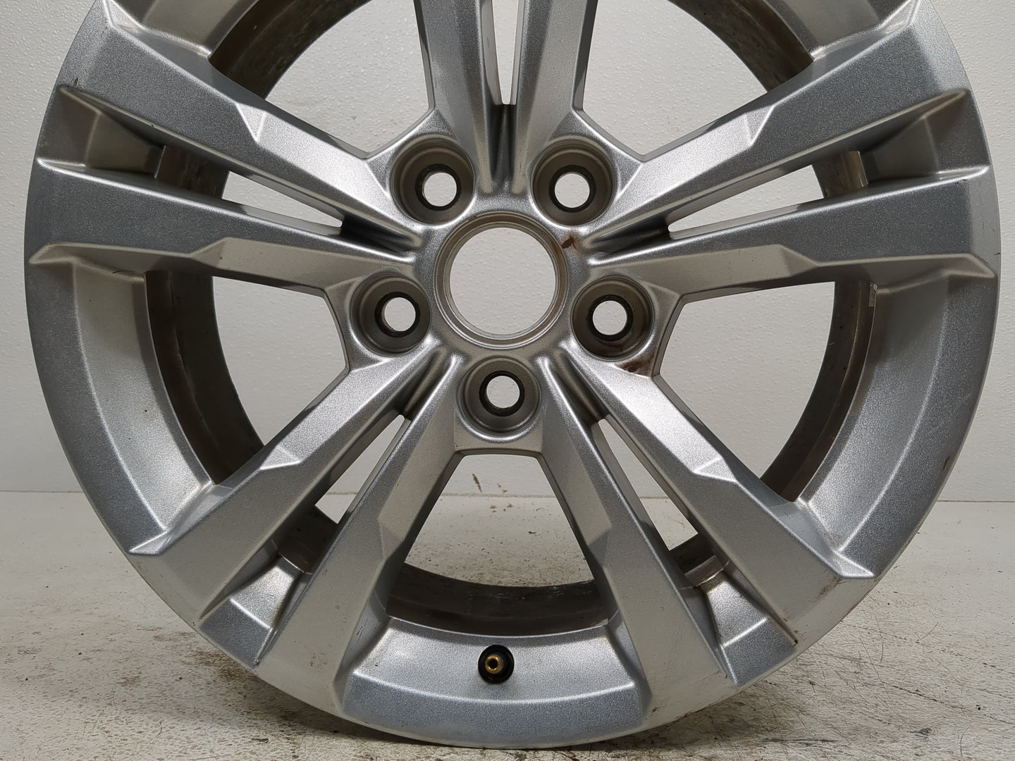 2010-2017 Chevrolet Equinox Oem Wheel Rim 1410500 - Oemusedautoparts1.com