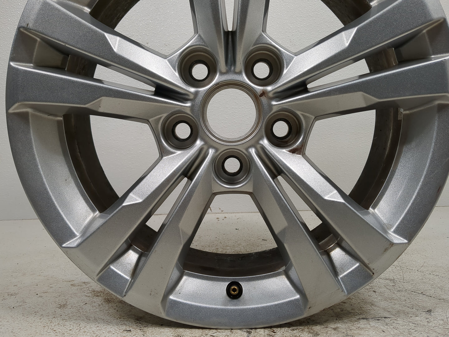 2010-2017 Chevrolet Equinox Oem Wheel Rim 1410500 - Oemusedautoparts1.com