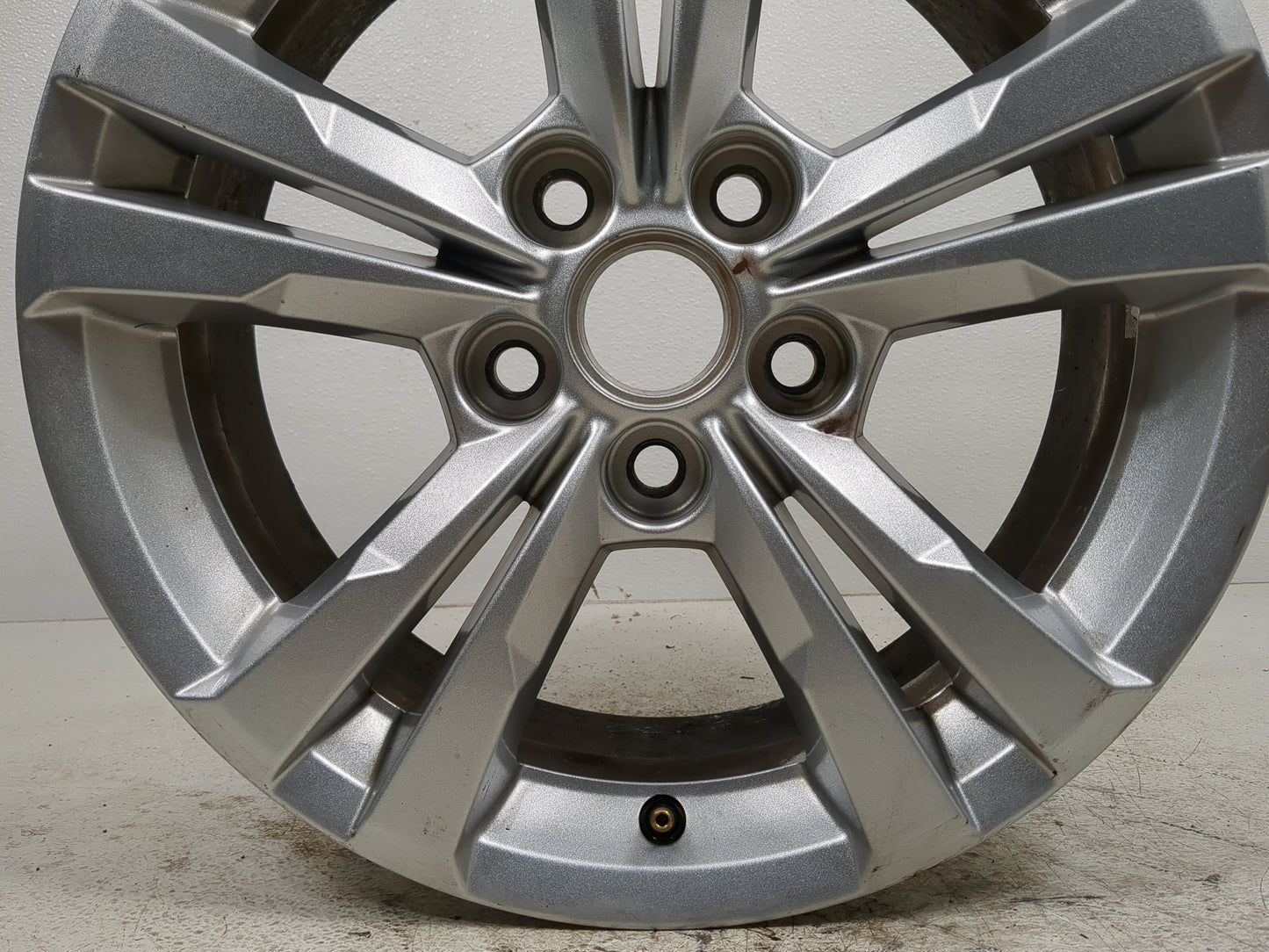 2010-2017 Chevrolet Equinox Oem Wheel Rim 1410500 - Oemusedautoparts1.com