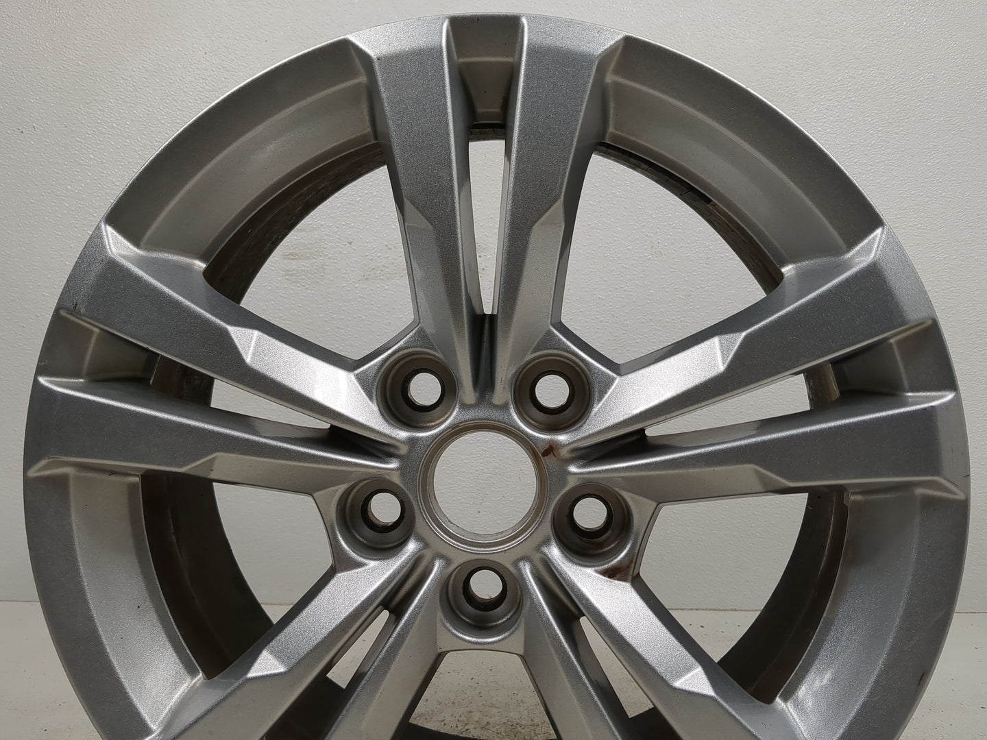 2010-2017 Chevrolet Equinox Oem Wheel Rim 1410500 - Oemusedautoparts1.com