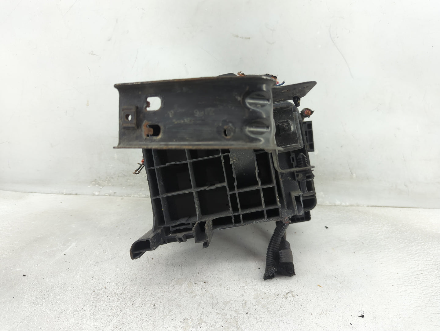 2013-2016 Chevrolet Equinox Fusebox Fuse Box Panel Relay Module P/N:22929763 01 Fits Fits 2013 2014 2015 2016 OEM Used Auto 