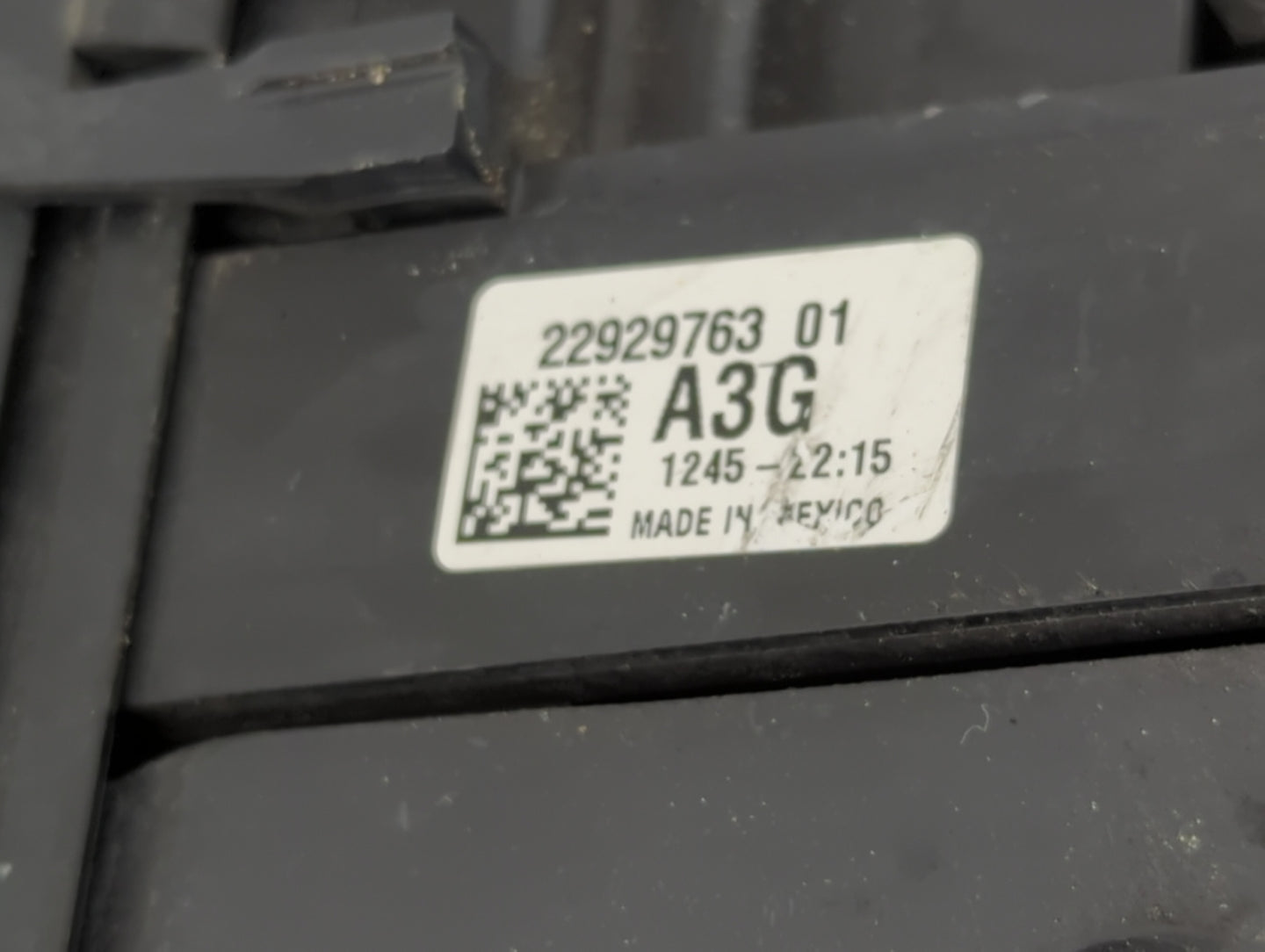 2013-2016 Chevrolet Equinox Fusebox Fuse Box Panel Relay Module P/N:22929763 01 Fits Fits 2013 2014 2015 2016 OEM Used Auto 