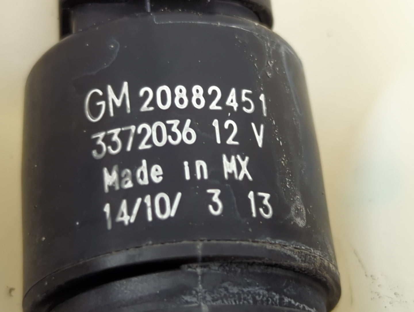 2010-2017 Chevrolet Equinox Windshield Washer Fluid Reservoir Bottle Oem - Oemusedautoparts1.com