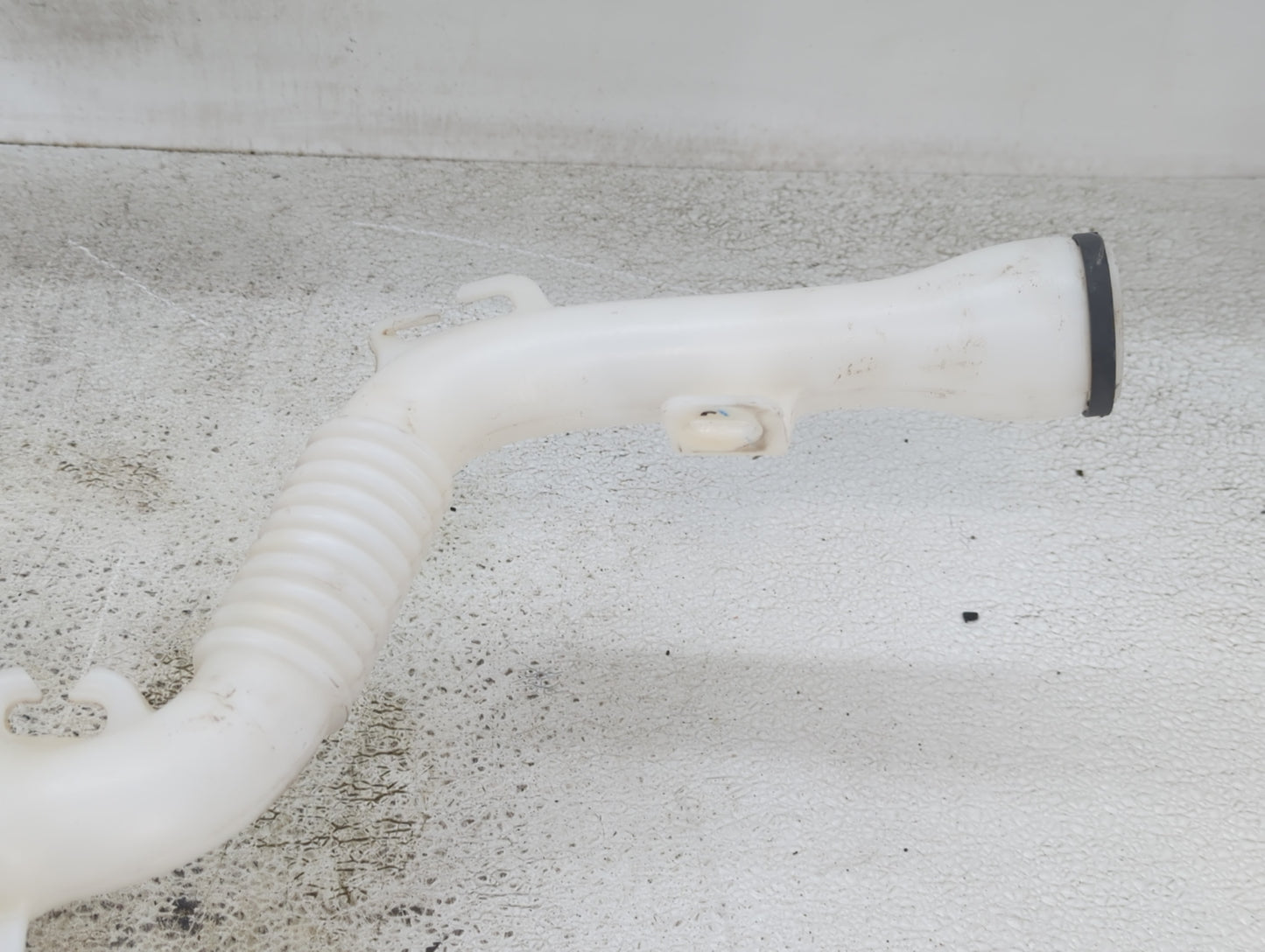 2010-2017 Chevrolet Equinox Windshield Washer Fluid Reservoir Bottle Oem - Oemusedautoparts1.com
