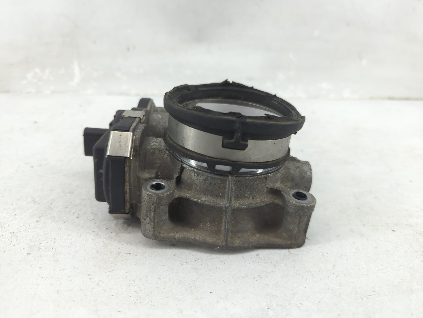 2012-2015 Chevrolet Equinox Throttle Body P/N:12632101CA Fits Fits 2012 2013 2014 2015 OEM Used Auto Parts - Oemusedautopart