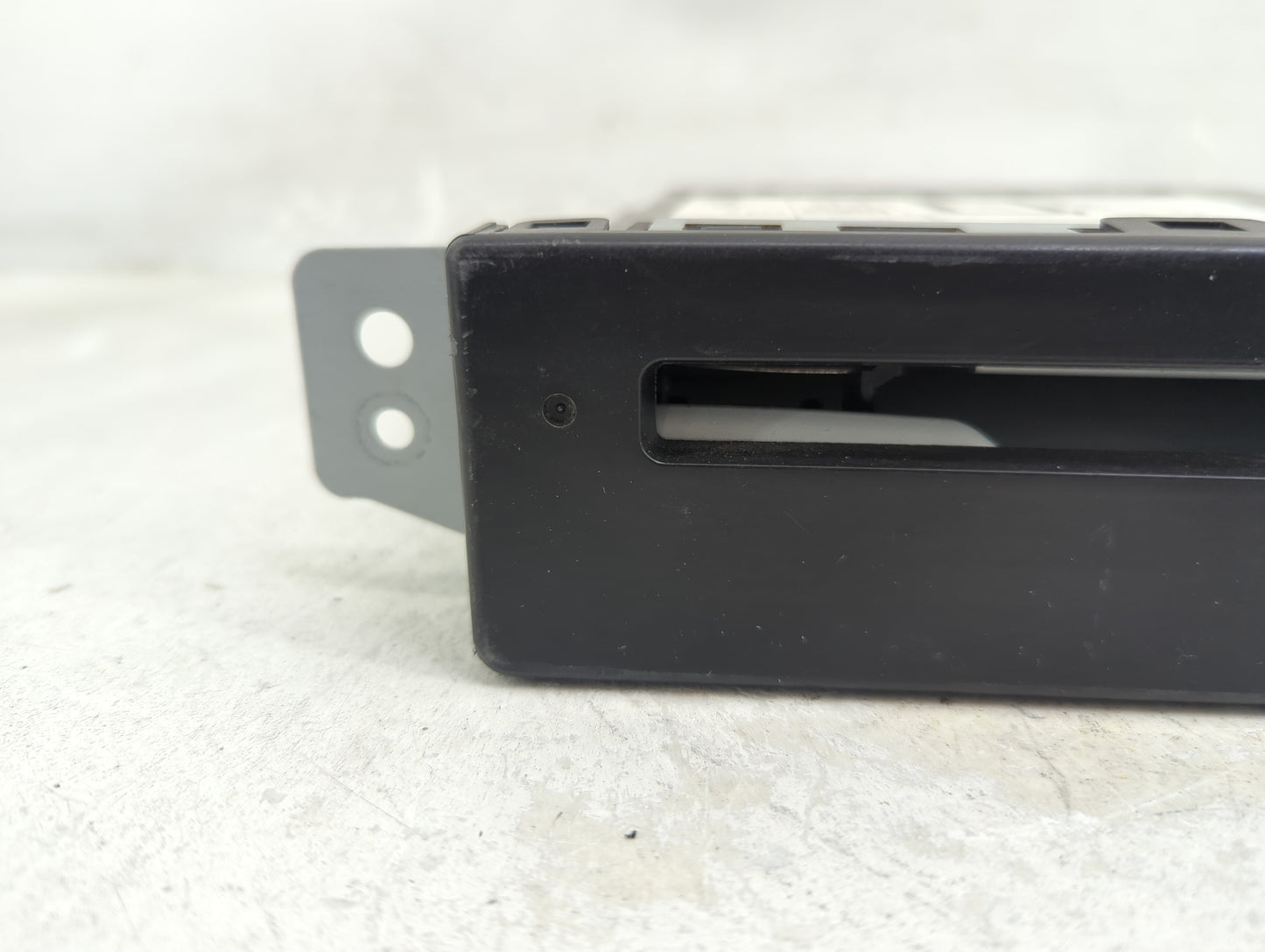 2015 Chevrolet Equinox Radio AM FM Cd Player Receiver Replacement P/N:13594481 TG5, 812425551 Fits Fits 2016 2017 2018 2019 