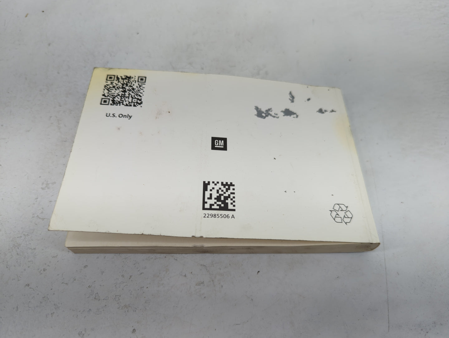 2015 Chevrolet Equinox Owners Manual Book Guide P/N:22985506 OEM Used Auto Parts - Oemusedautoparts1.com