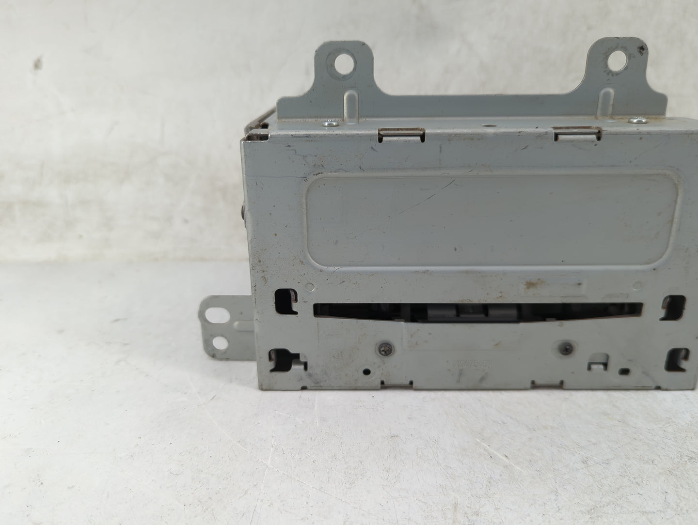 2014-2015 Chevrolet Equinox Radio AM FM Cd Player Receiver Replacement P/N:22976137 Fits Fits 2014 2015 2016 2017 OEM Used A