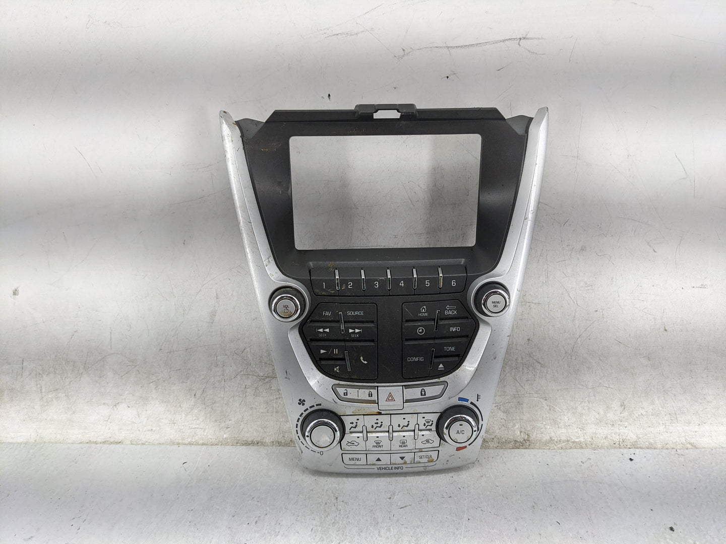 2012-2015 Chevrolet Equinox Radio Control Panel 1468296 - Oemusedautoparts1.com