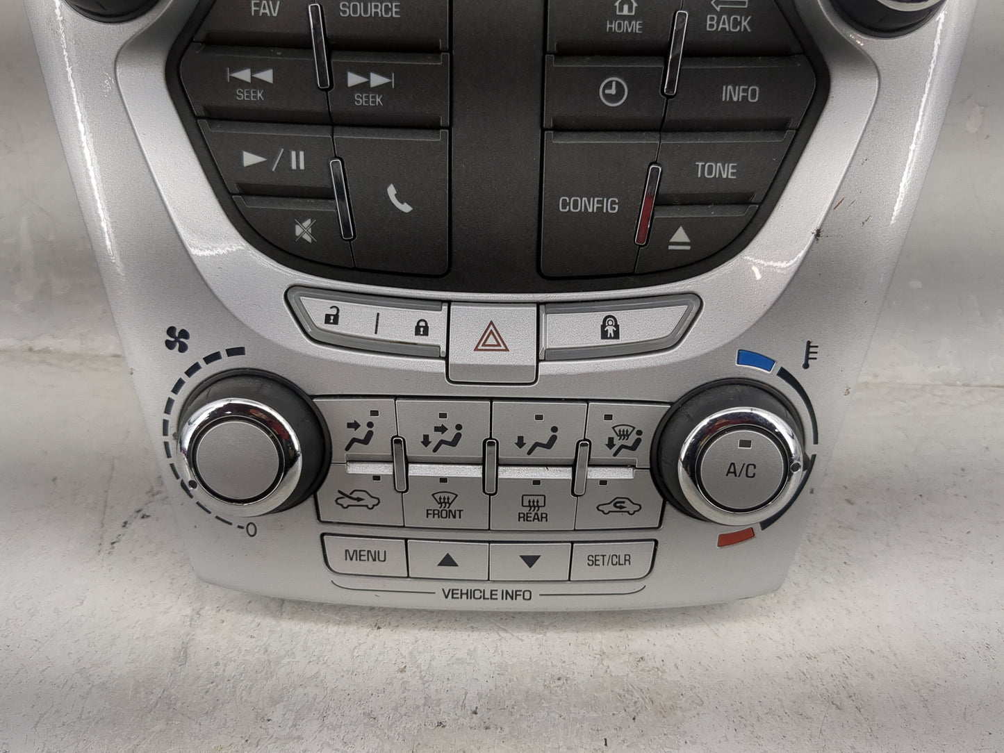2015 Chevrolet Equinox Radio AM FM Cd Player Receiver Replacement P/N:23450883 90025-511/0004 Fits Fits 2014 2016 2017 OEM U