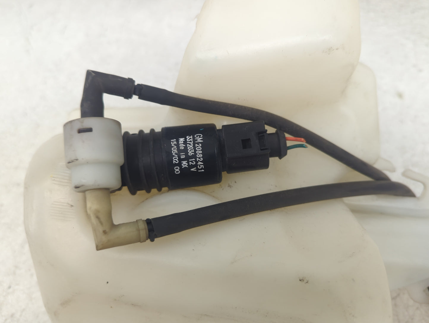 2010-2017 Chevrolet Equinox Windshield Washer Fluid Reservoir Bottle Oem 1473569 - Oemusedautoparts1.com