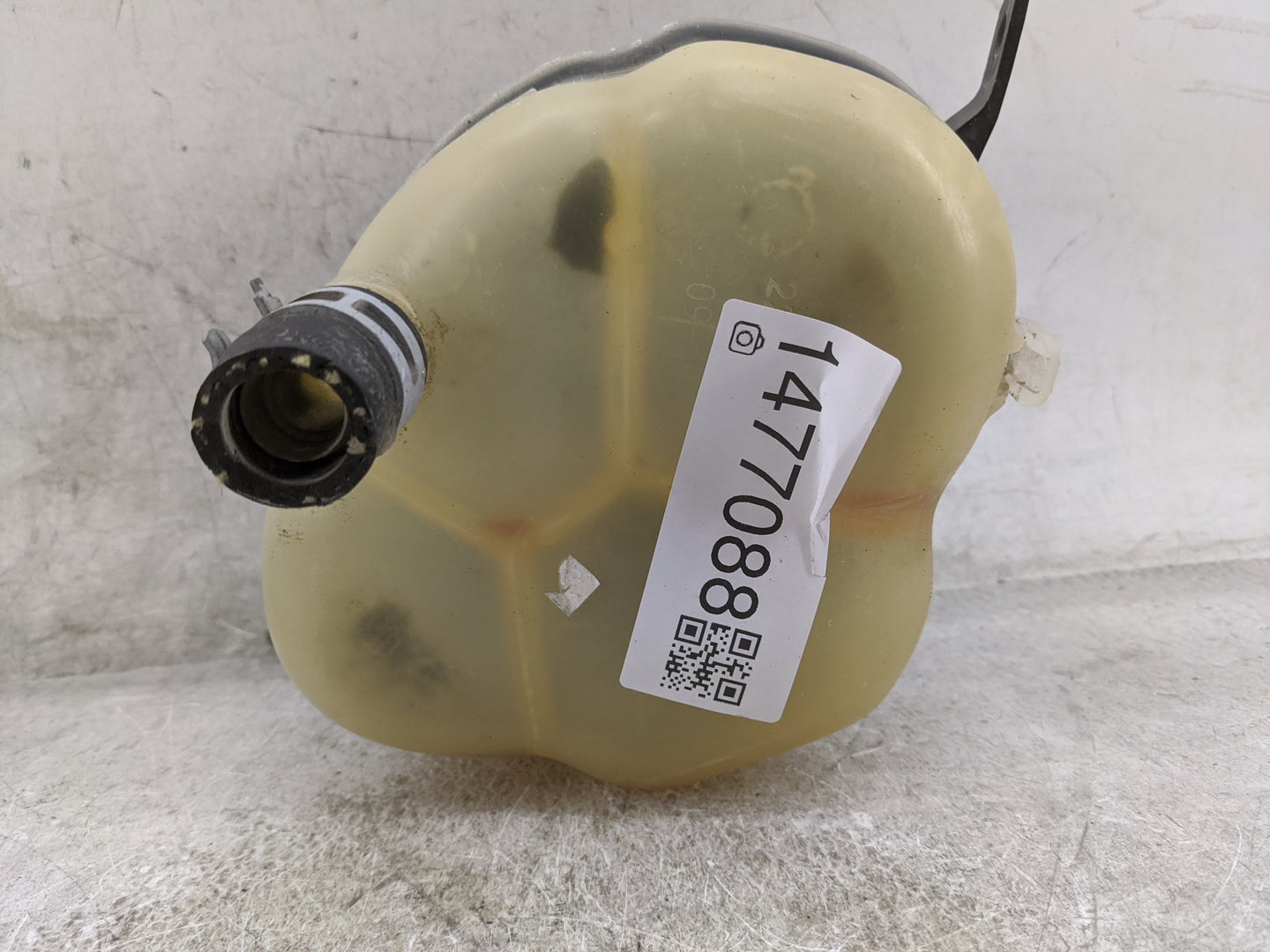 2010 Chevrolet Equinox Radiator Coolant Overflow Expansion Tank Bottle 1477088 - Oemusedautoparts1.com