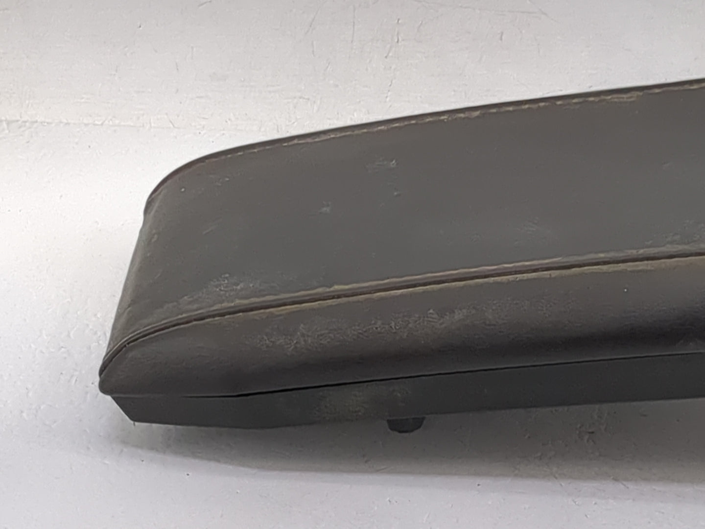 2015 Chevrolet Equinox Center Console Armrest Cover Lid Fits OEM Used Auto Parts - Oemusedautoparts1.com