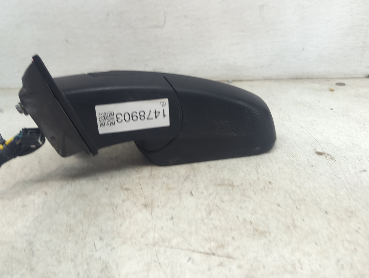 2015 Chevrolet Equinox Driver Side View Mirror - Left Door Mirror OEM Used - Oemusedautoparts1.com
