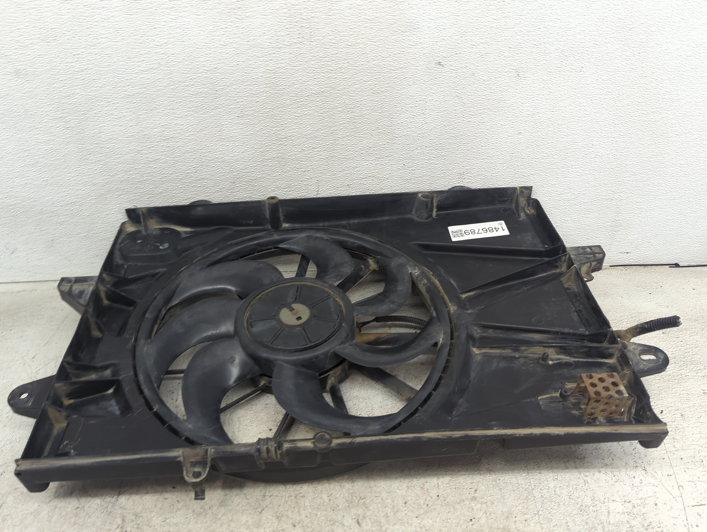 2010-2017 Chevrolet Equinox Electric Radiator Cooling Fan Motor Assembly Fits Fits 2010 2011 2012 2013 2014 2015 2016 2017 O