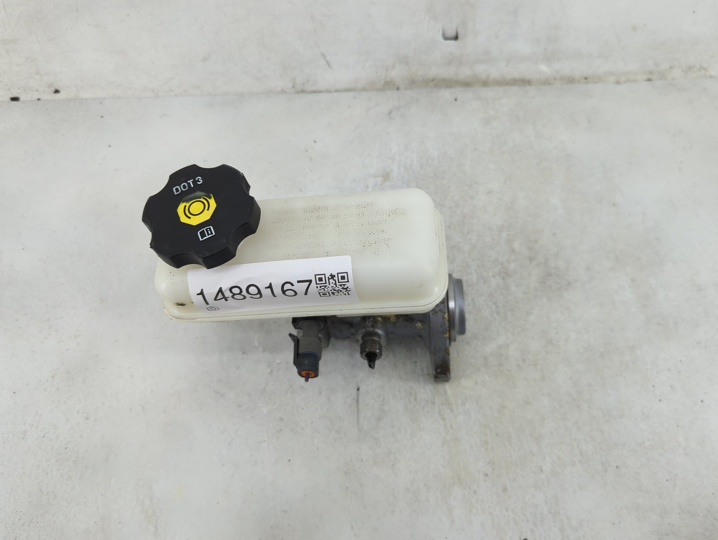 2011-2017 Chevrolet Equinox Brake Master Cylinder 1489167 - Oemusedautoparts1.com