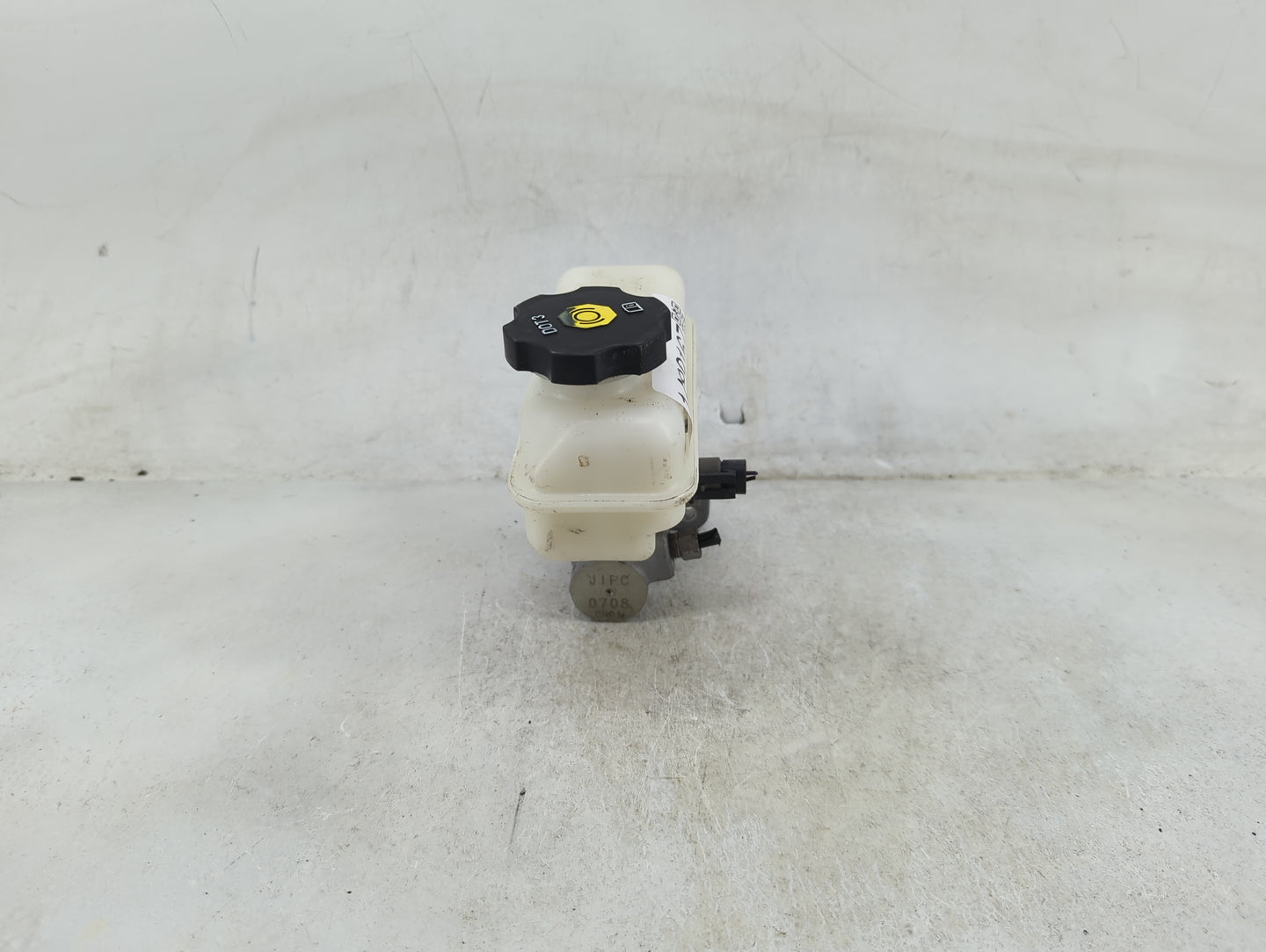 2011-2017 Chevrolet Equinox Brake Master Cylinder 1489167 - Oemusedautoparts1.com