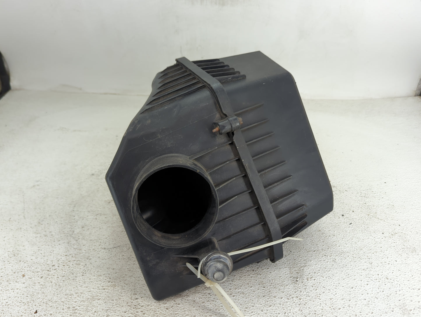 2012-2016 Chevrolet Equinox Air Cleaner Intake-duct Hose Tube 1493464 - Oemusedautoparts1.com
