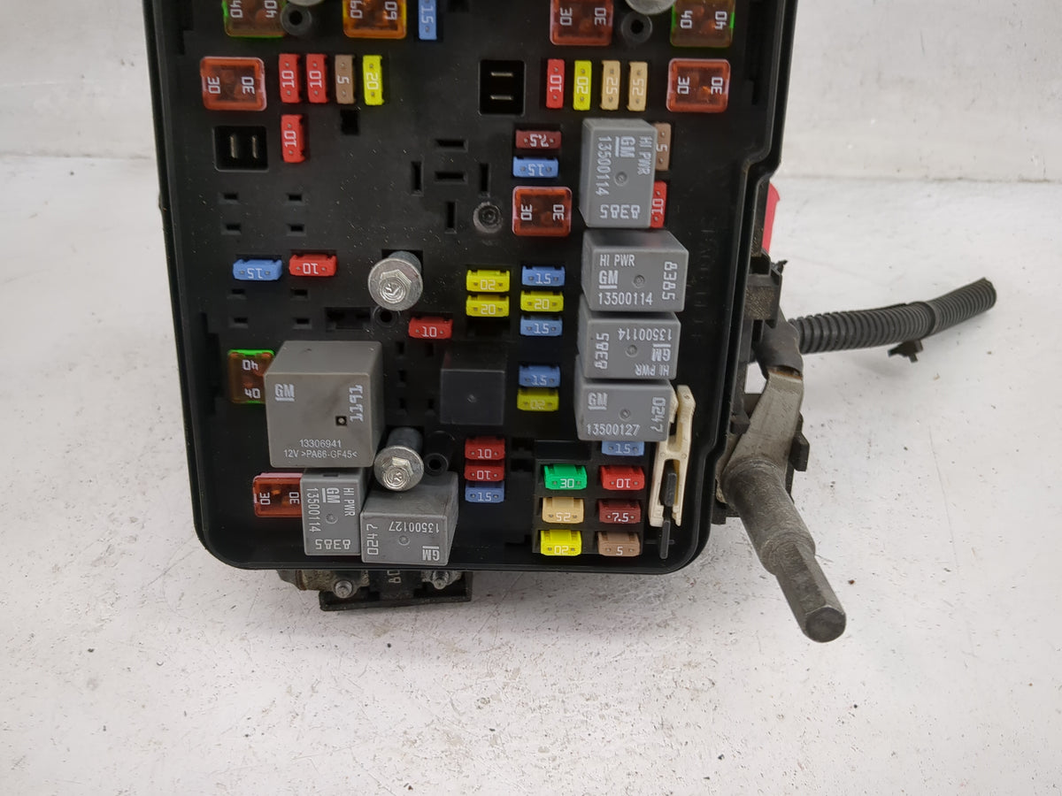 2013-2016 Chevrolet Equinox Fusebox Fuse Box Panel Relay Module P/N:22922727 13500128, 13500127 Fits Fits 2013 2014 2015 201