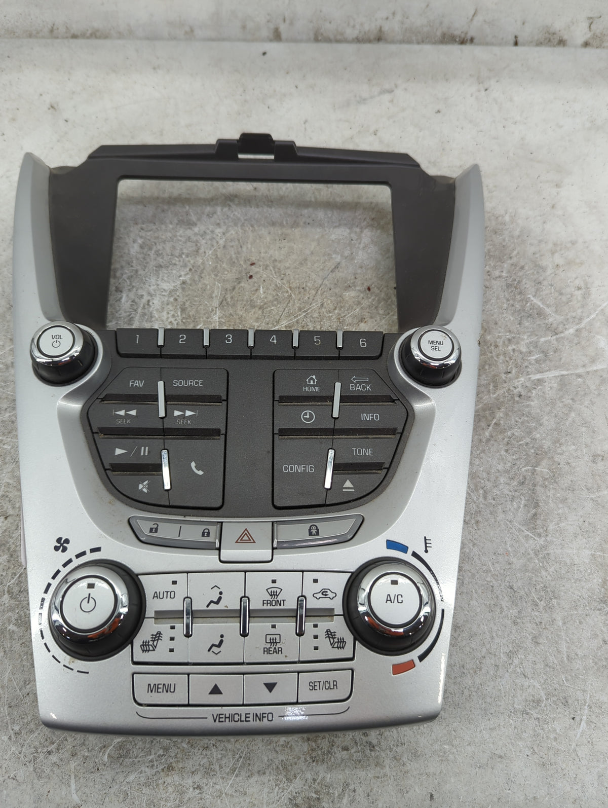 2012-2015 Chevrolet Equinox Radio Control Panel Silver 1514017 - Oemusedautoparts1.com