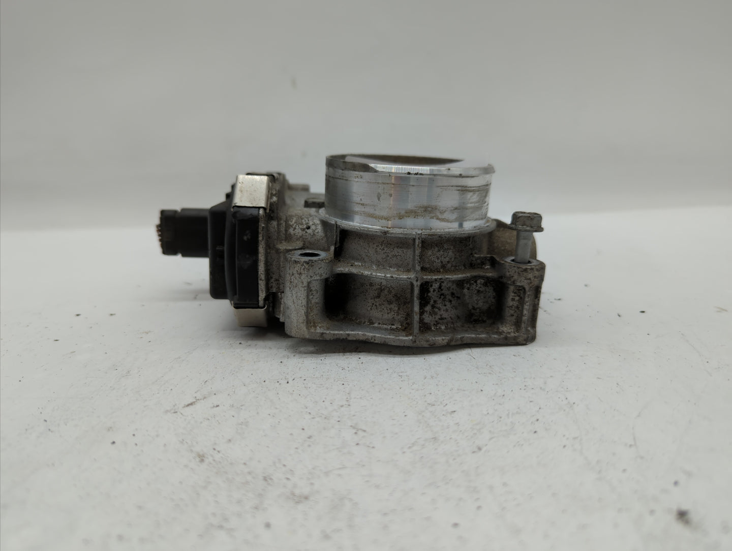 2012-2015 Chevrolet Equinox Throttle Body P/N:12632101CA Fits Fits 2012 2013 2014 2015 OEM Used Auto Parts - Oemusedautopart