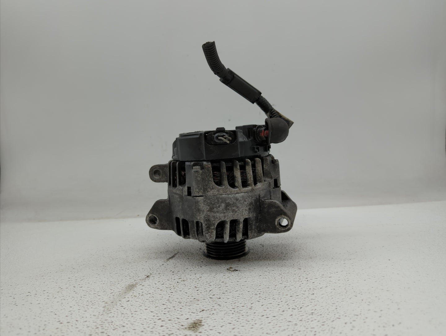 2010-2017 Chevrolet Equinox Alternator Replacement Generator Charging Assembly Engine OEM P/N:13500315 13588328 Fits OEM Use