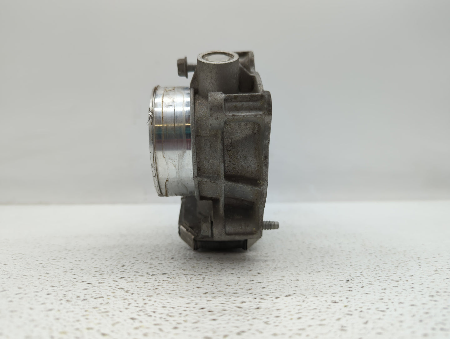 2012-2015 Chevrolet Equinox Throttle Body P/N:12632101CA Fits Fits 2012 2013 2014 2015 OEM Used Auto Parts - Oemusedautopart