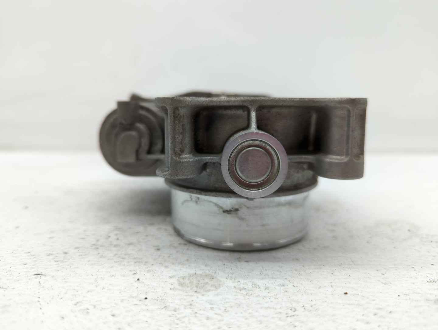 2012-2015 Chevrolet Equinox Throttle Body P/N:12632101CA Fits Fits 2012 2013 2014 2015 OEM Used Auto Parts - Oemusedautopart