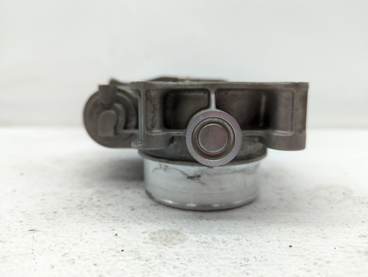 2012-2015 Chevrolet Equinox Throttle Body P/N:12632101CA Fits Fits 2012 2013 2014 2015 OEM Used Auto Parts - Oemusedautopart