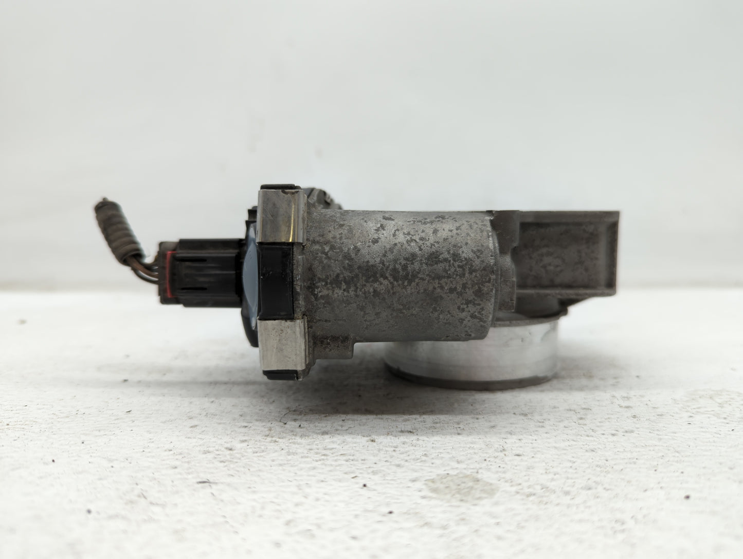 2012-2015 Chevrolet Equinox Throttle Body P/N:12632101CA Fits Fits 2012 2013 2014 2015 OEM Used Auto Parts - Oemusedautopart