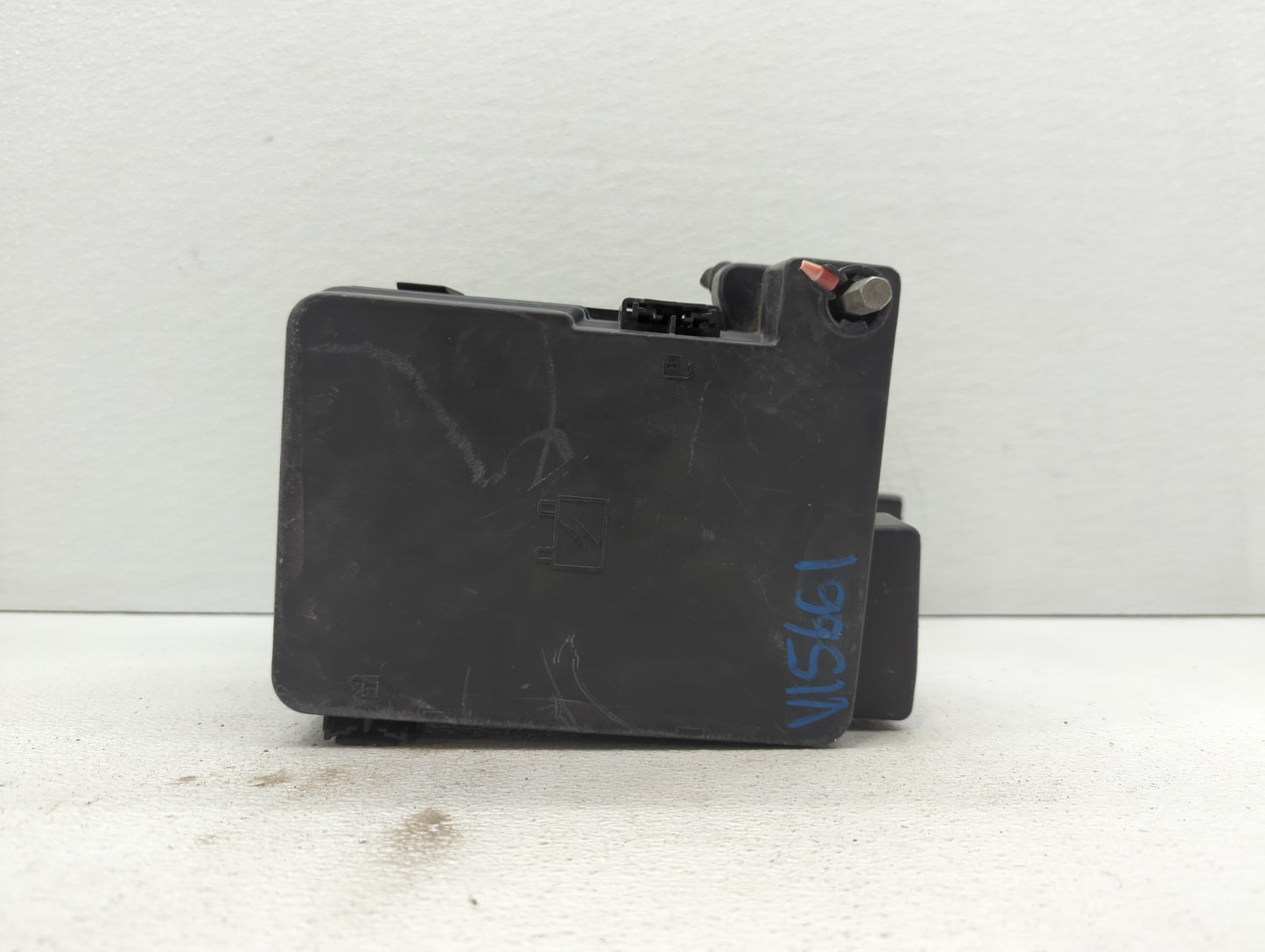 2013-2015 Chevrolet Equinox Fusebox Fuse Box Panel Relay Module P/N:22929762 22920763 Fits Fits 2013 2014 2015 OEM Used Auto