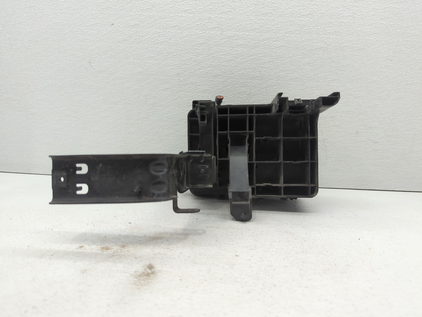 2013-2015 Chevrolet Equinox Fusebox Fuse Box Panel Relay Module P/N:22929762 22920763 Fits Fits 2013 2014 2015 OEM Used Auto