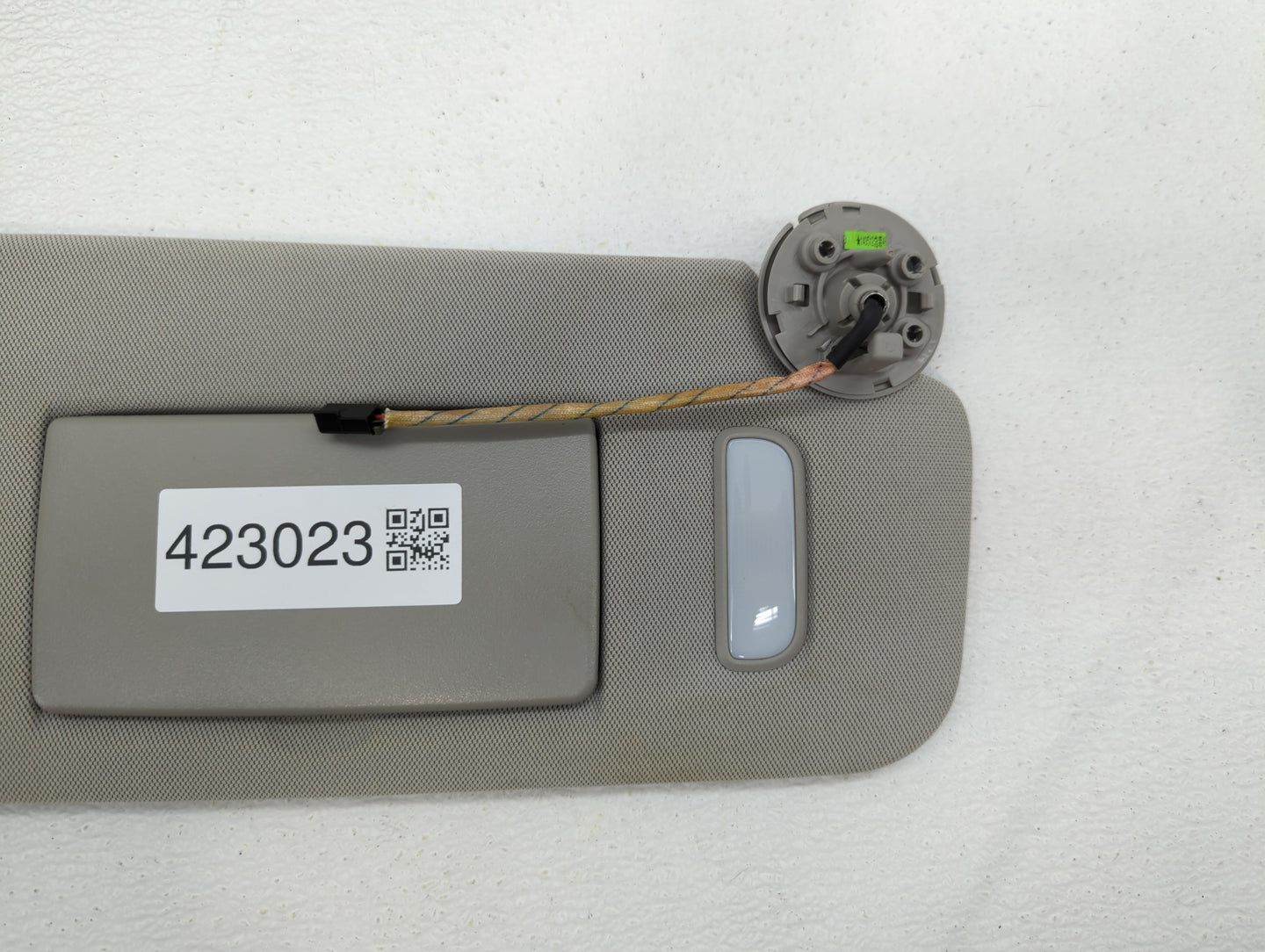 2010-2017 Chevrolet Equinox Sun Visor Shade Replacement Passenger Right Mirror Fits Fits 2010 2011 2012 2013 2014 2015 2016 