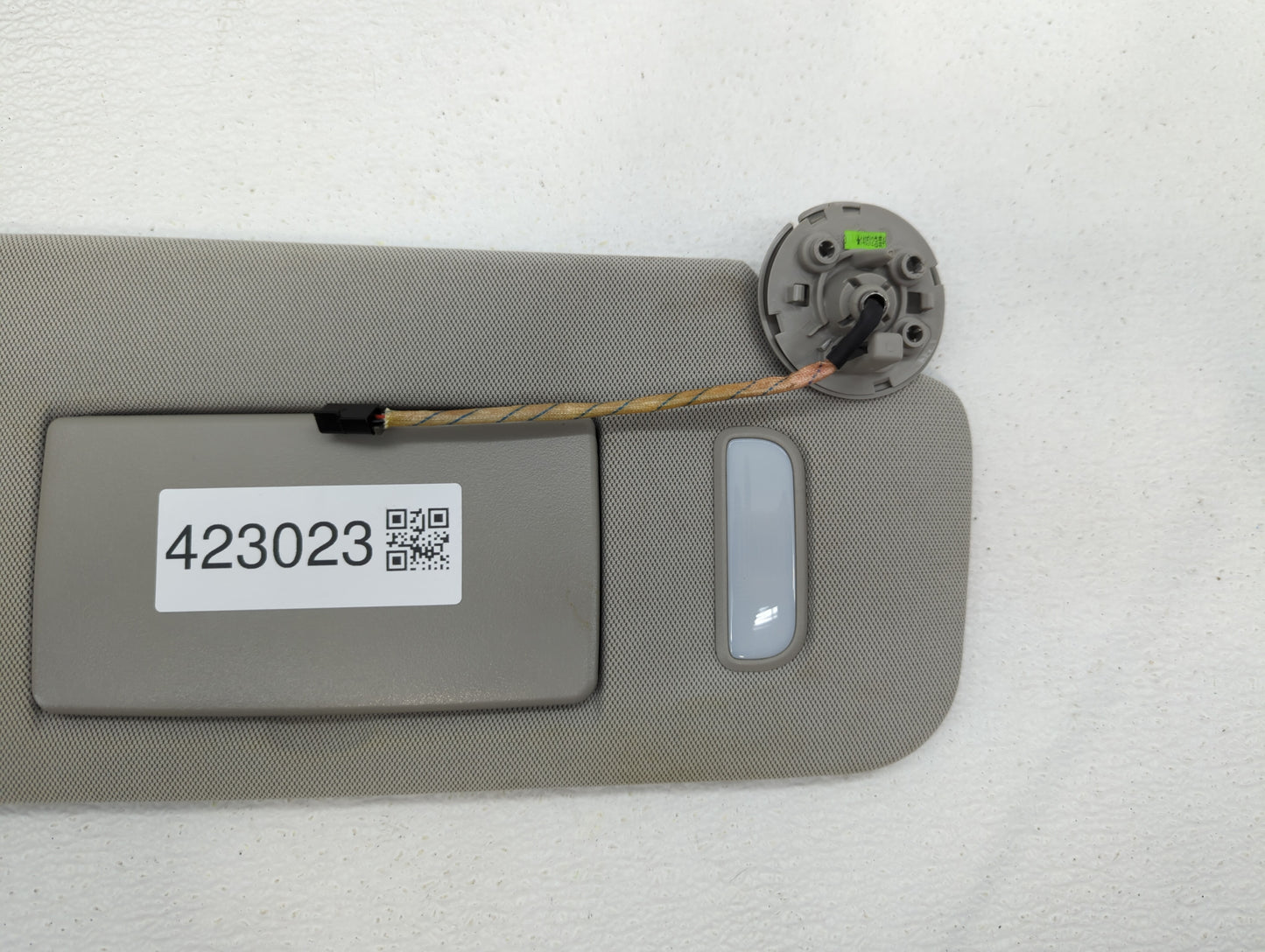 2010-2017 Chevrolet Equinox Sun Visor Shade Replacement Passenger Right Mirror Fits Fits 2010 2011 2012 2013 2014 2015 2016 