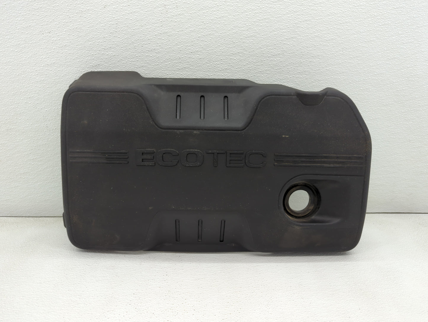 2015 Chevrolet Equinox Engine Cover - Oemusedautoparts1.com