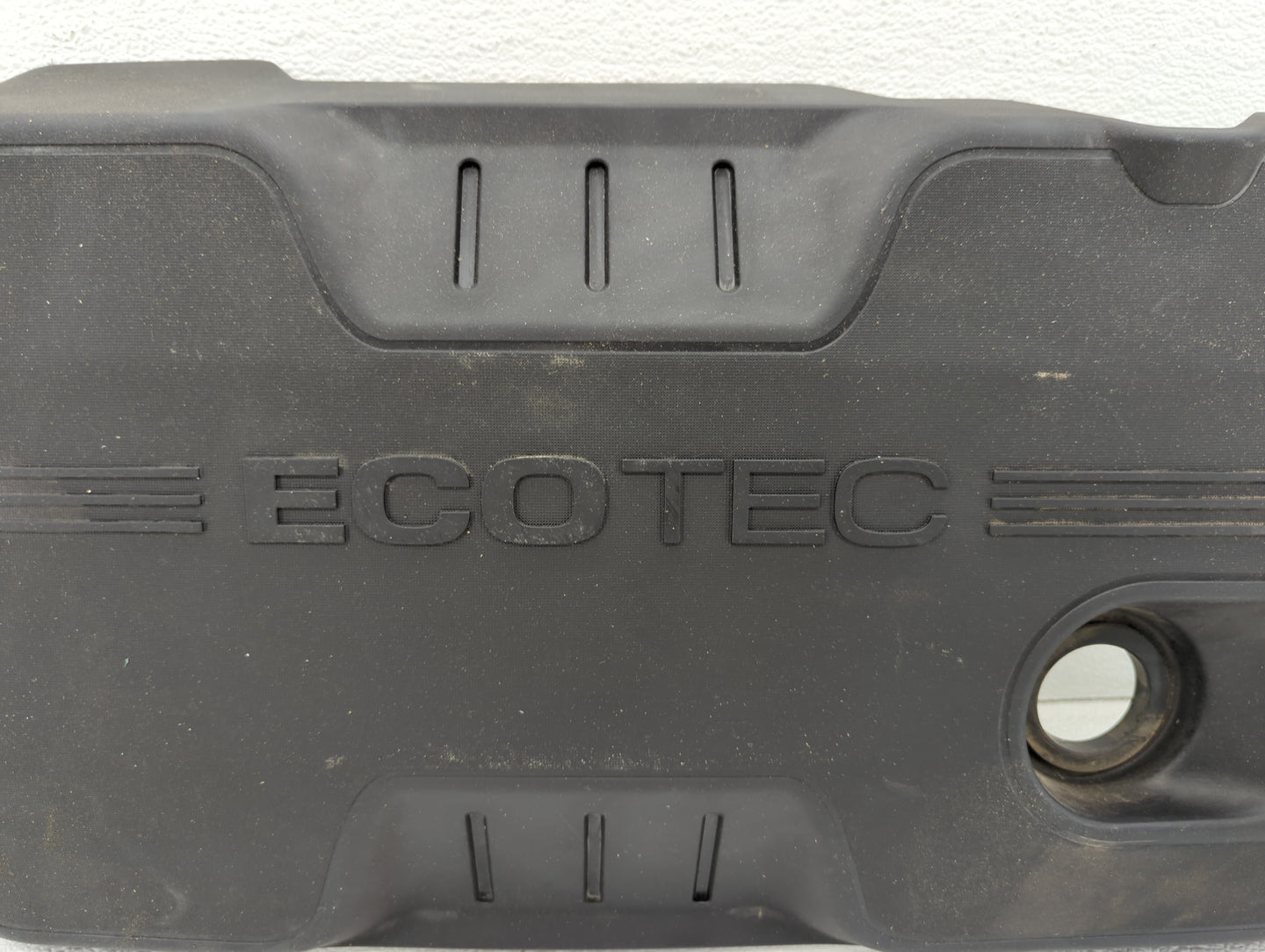 2015 Chevrolet Equinox Engine Cover - Oemusedautoparts1.com