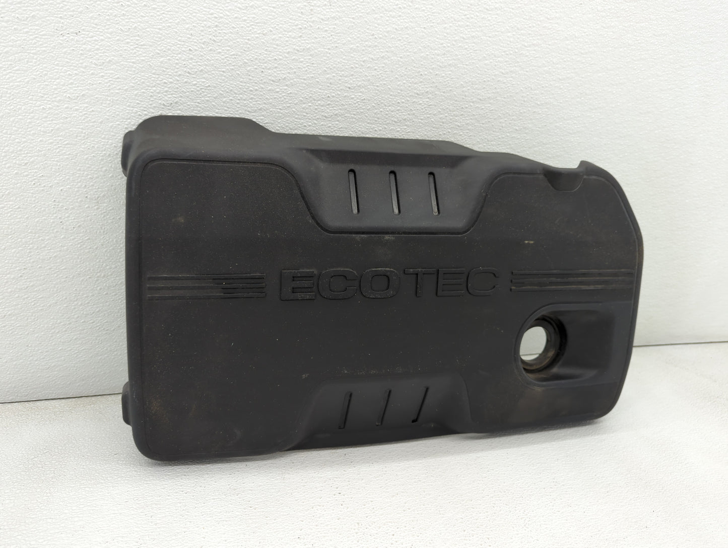 2015 Chevrolet Equinox Engine Cover - Oemusedautoparts1.com