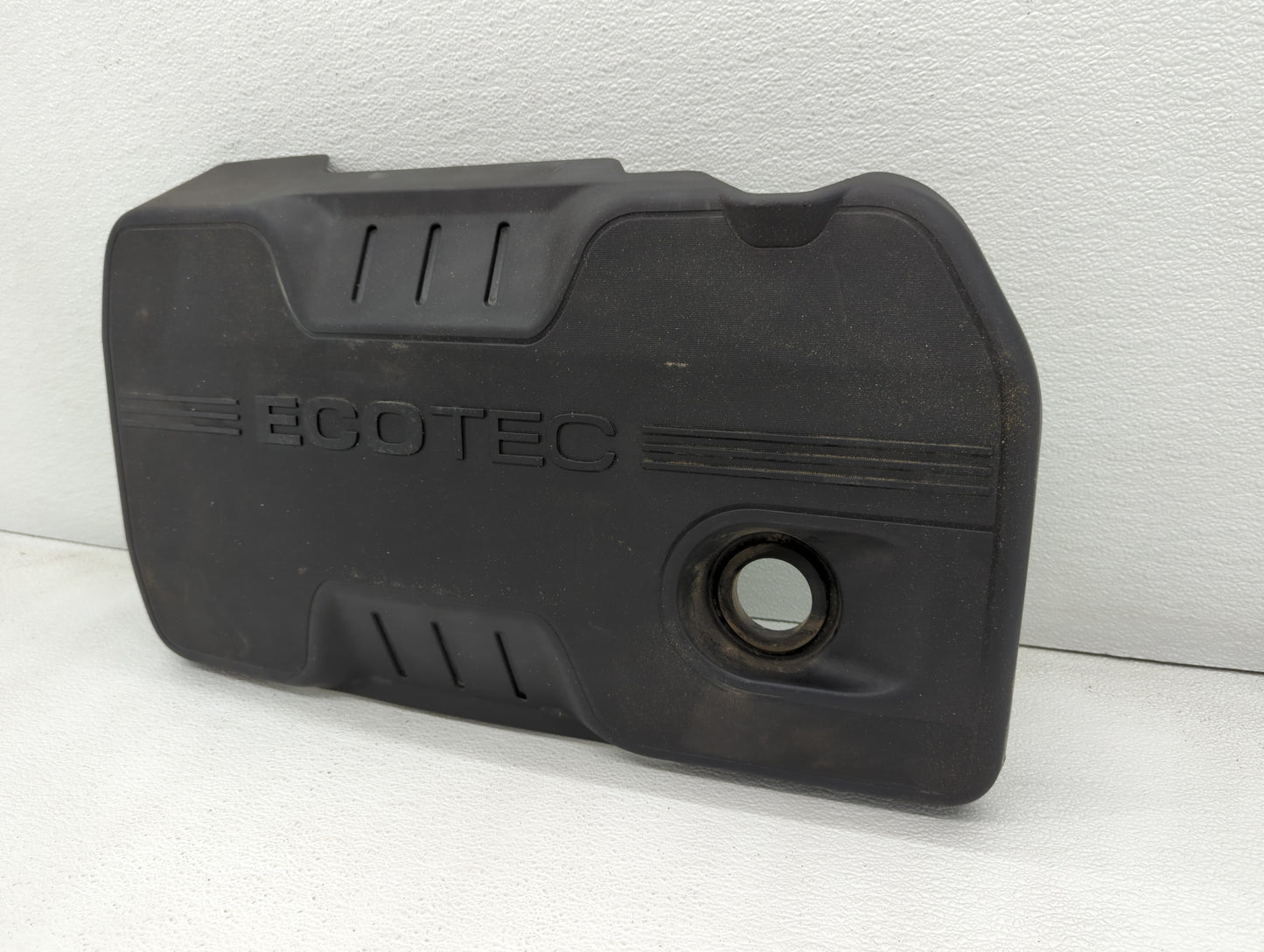 2015 Chevrolet Equinox Engine Cover - Oemusedautoparts1.com