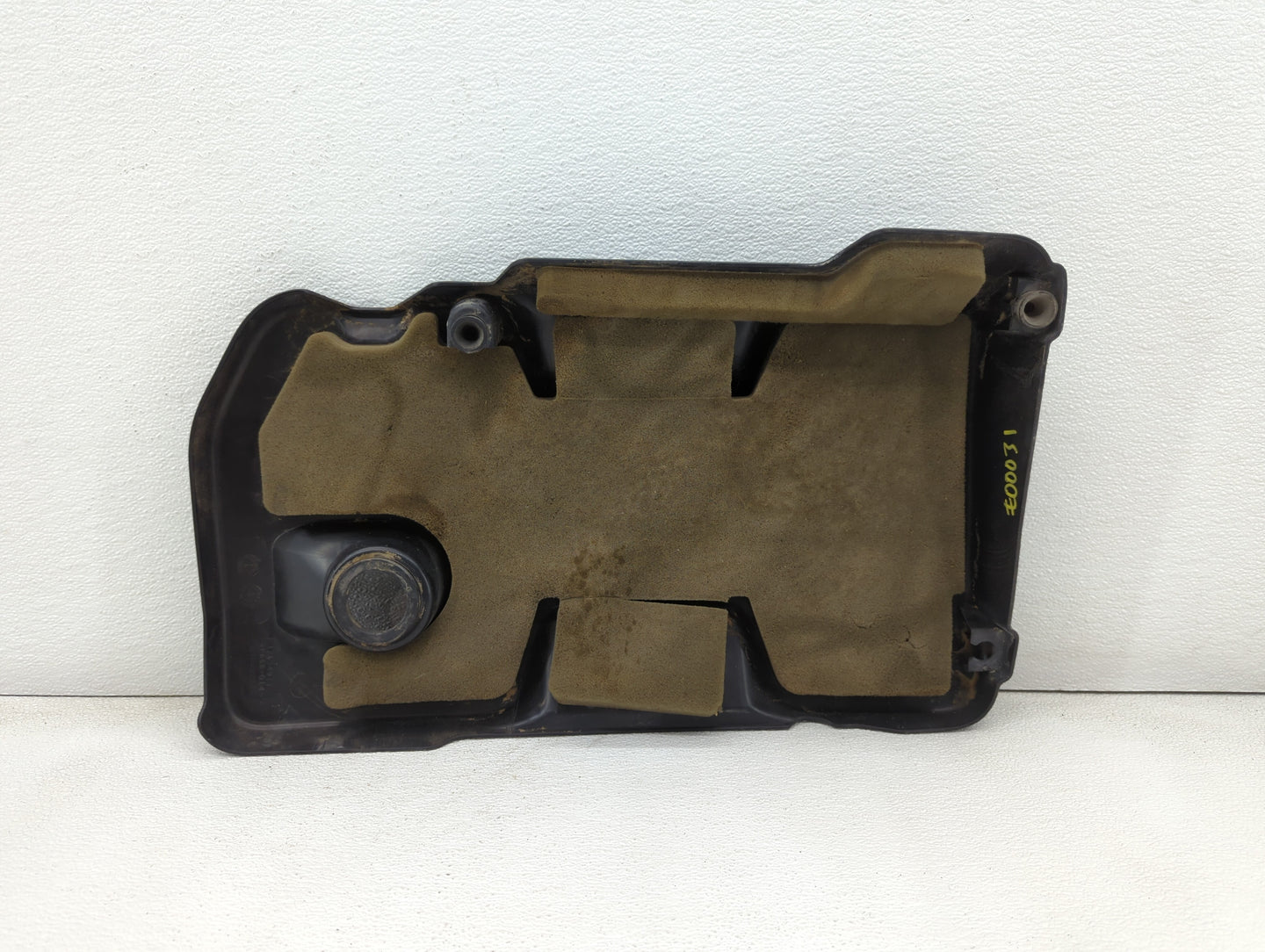 2015 Chevrolet Equinox Engine Cover - Oemusedautoparts1.com