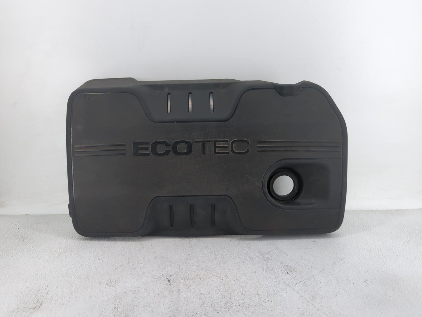 2015 Chevrolet Equinox Engine Cover - Oemusedautoparts1.com