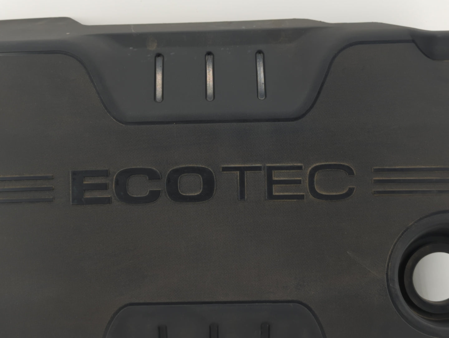 2015 Chevrolet Equinox Engine Cover - Oemusedautoparts1.com