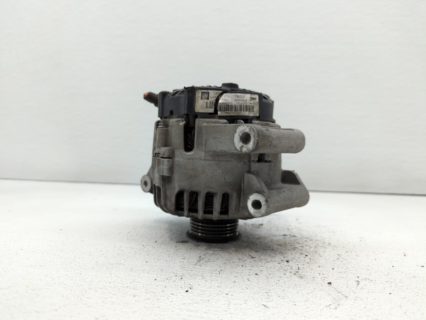 2010-2017 Chevrolet Equinox Alternator Replacement Generator Charging Assembly Engine OEM P/N:13500315 13588328 Fits OEM Use