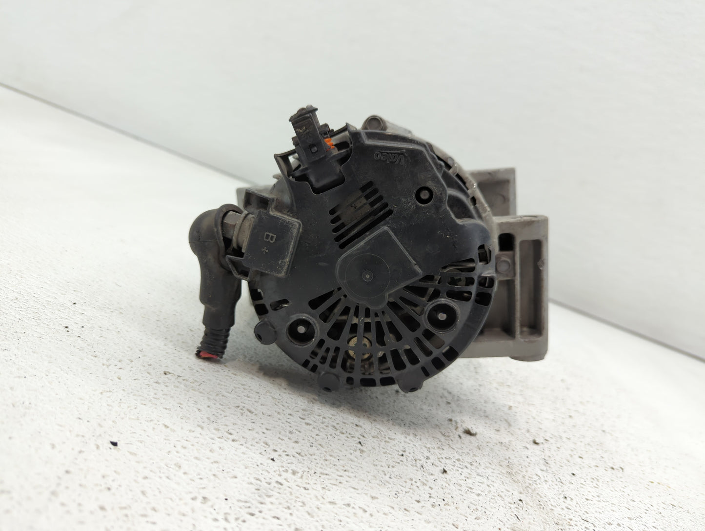 2010-2017 Chevrolet Equinox Alternator Replacement Generator Charging Assembly Engine OEM P/N:2620360 13588328 Fits OEM Used